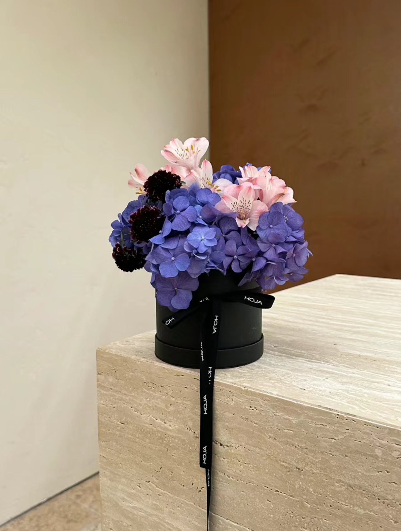 Circular Rose Bloom Bucket